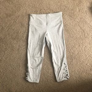 Forever 21 cropped gray leggings